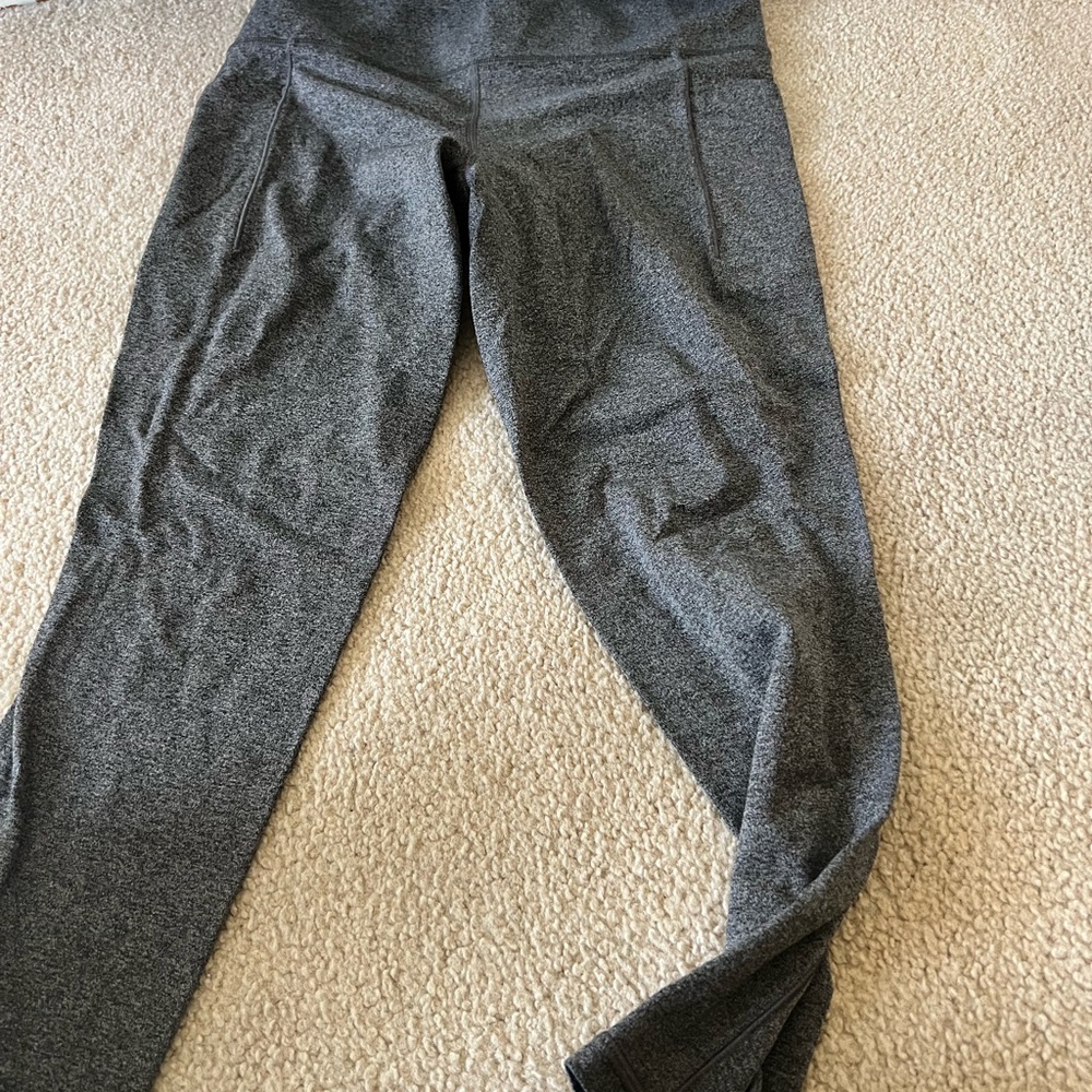 Athleta Gray Salutation Stash Leggings